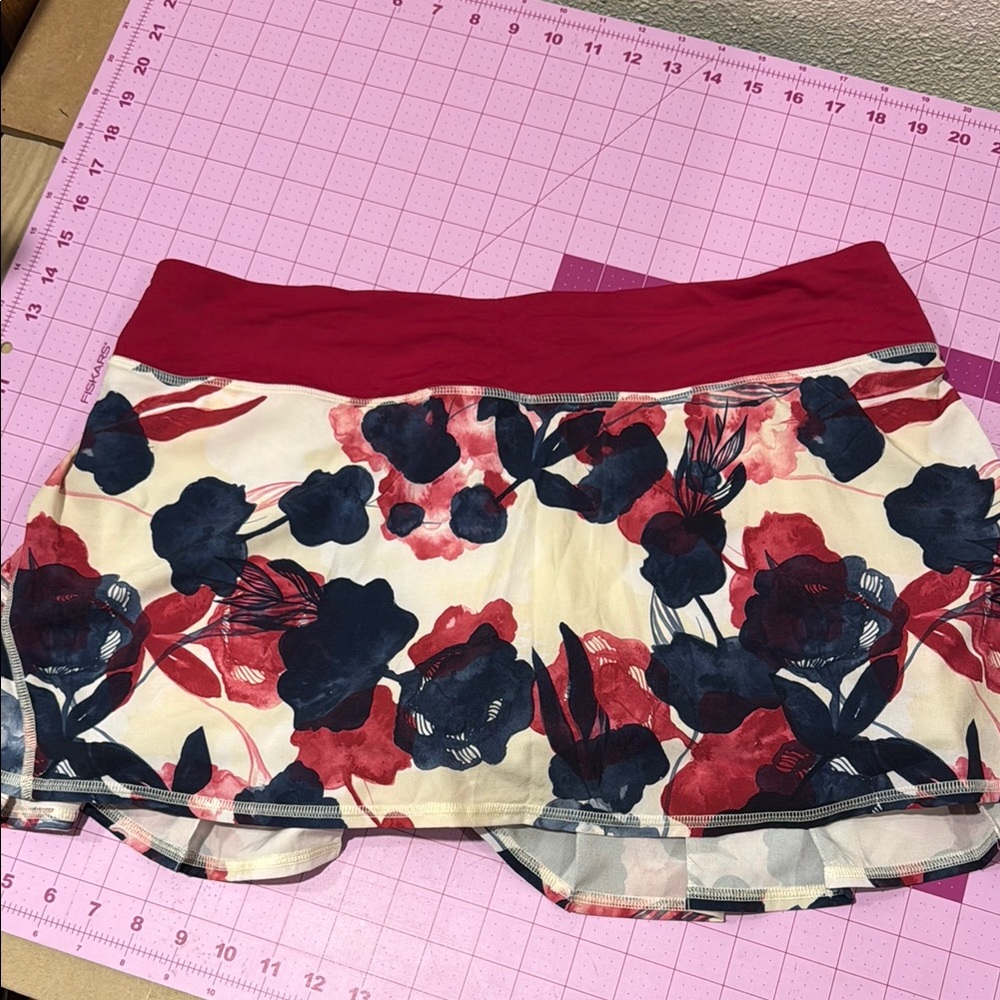 Lululemon Athletica Red and Blue Floral Skort